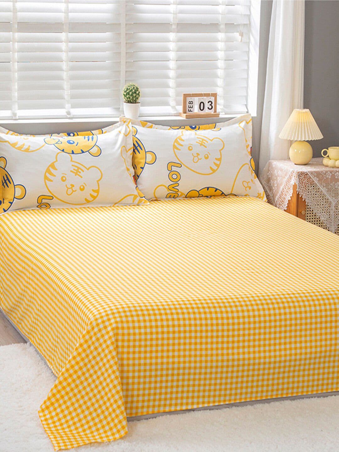 JC HOME Yellow & White Printed Double King Bedding Set - view 1