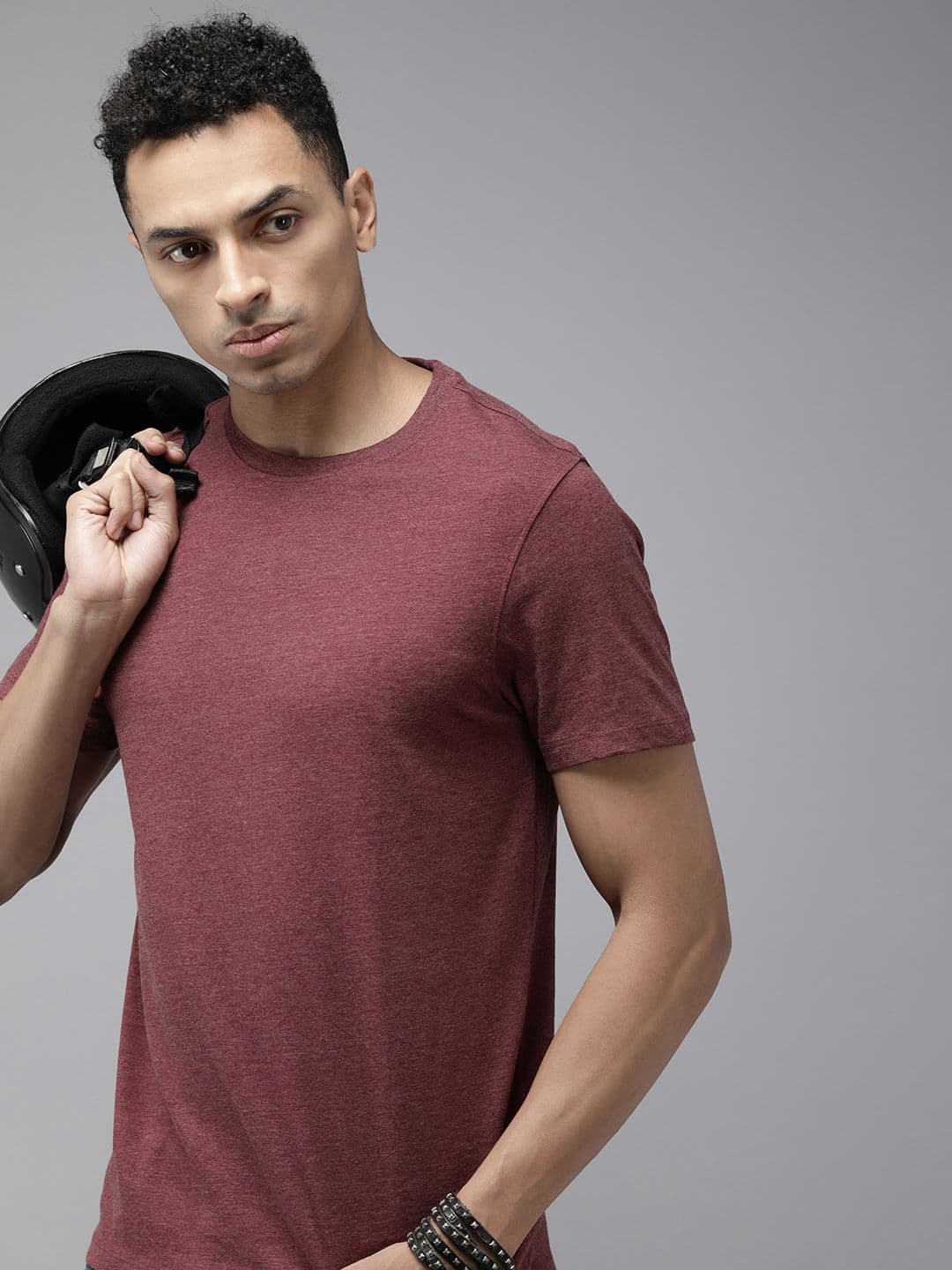 The Roadster Lifestyle Co. Men Solid Round Neck Short Sleeves T-shirt - view 1