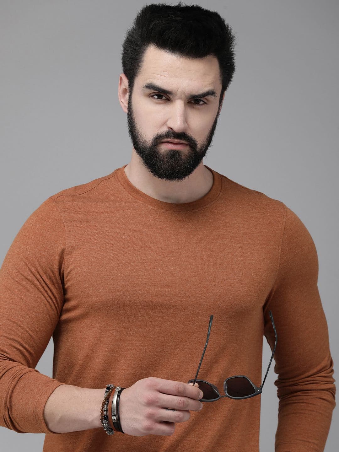 The Roadster Lifestyle Co. Men Solid Long Sleeves Round Neck Casual T-shirt - view 1