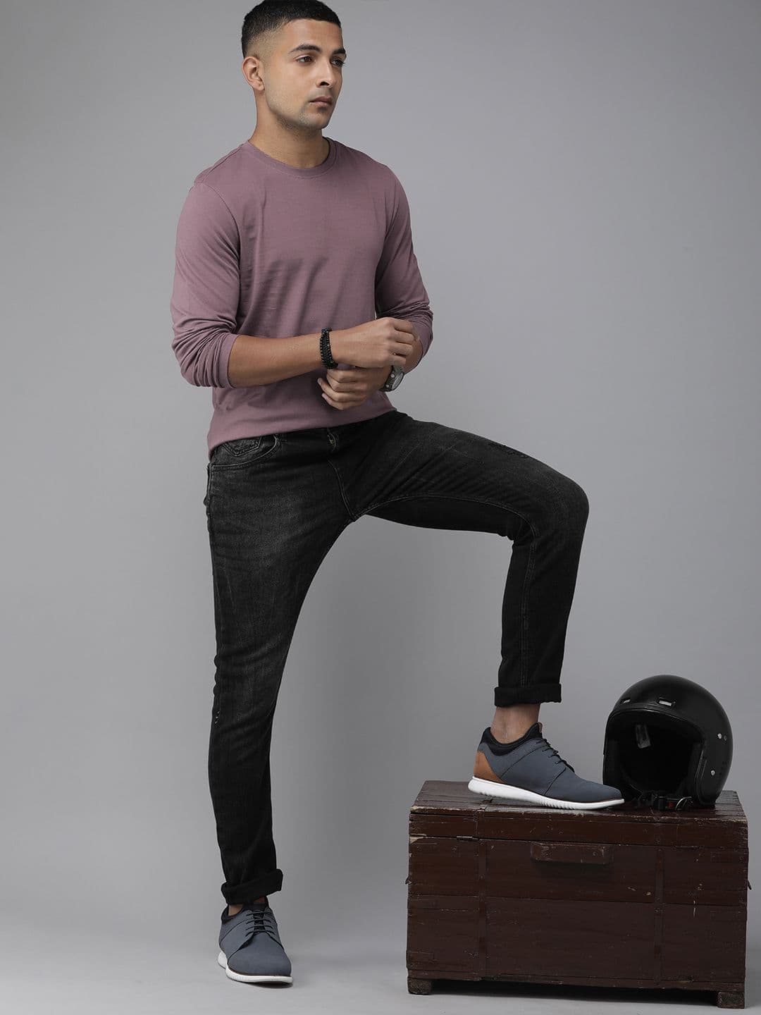 The Roadster Lifestyle Co. Men Cotton Solid Long Sleeves T-shirt - view 1