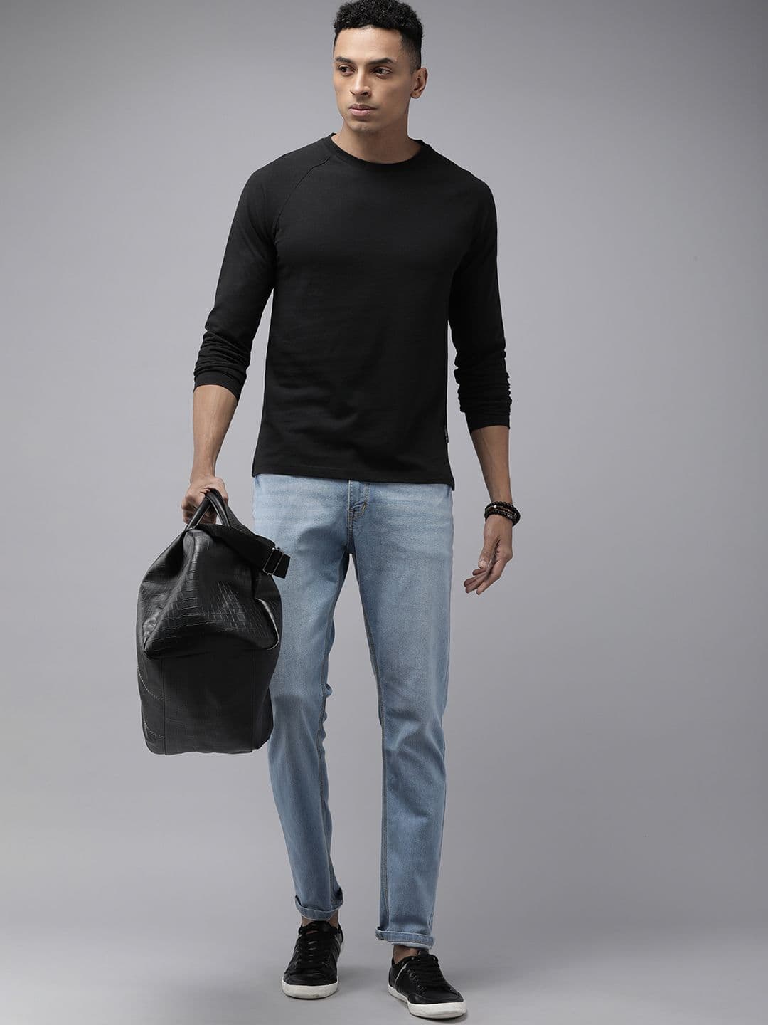 The Roadster Lifestyle Co. Men Pure Cotton Solid Raglan Sleeves T-shirt - view 1