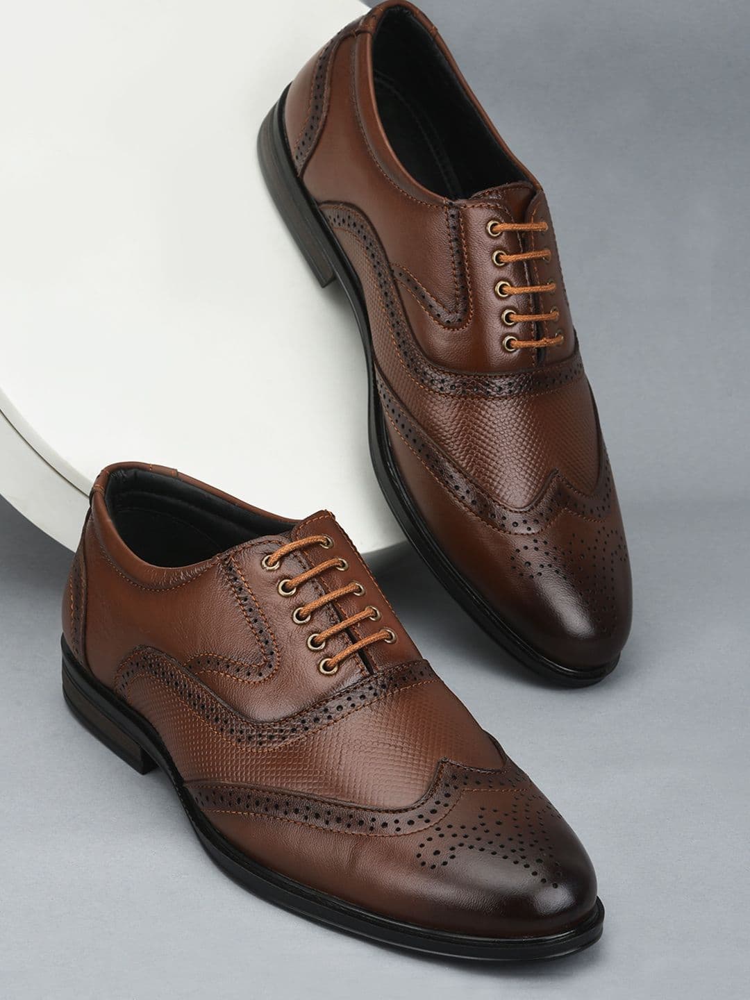 Liberty Men Lace-Up Oxford Formal Shoes - view 1