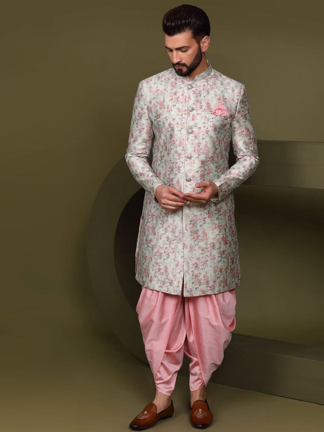 KISAH Men Woven Design Straight Indowestern Sherwani Set - view 1