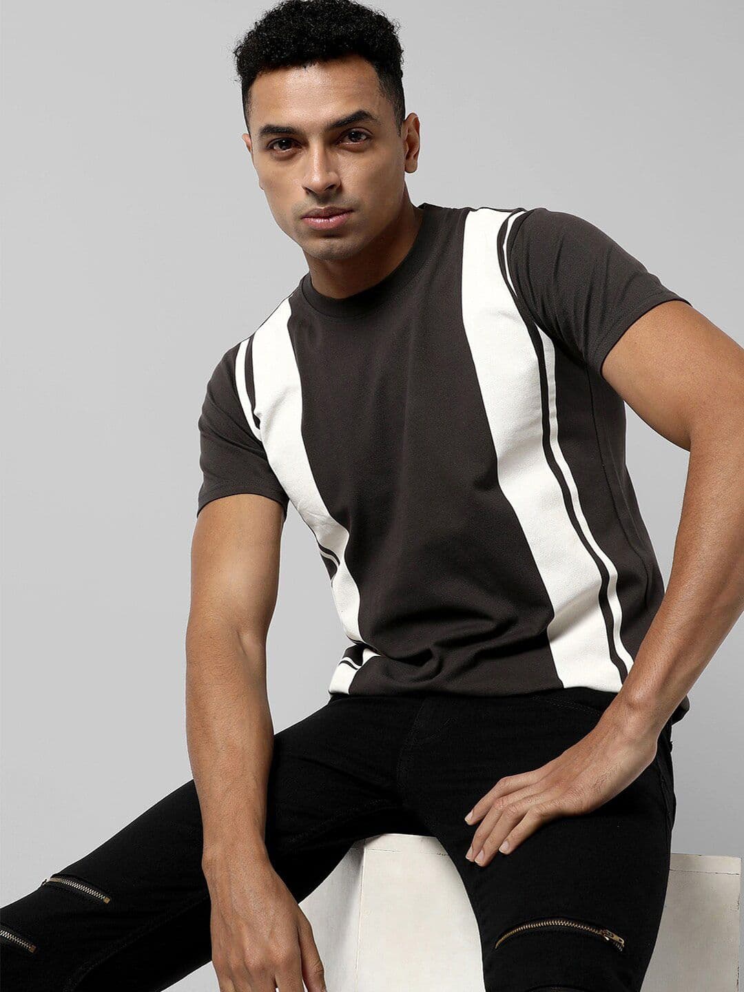 CAHOOT Colourblocked Round Neck Cotton T-shirt - view 1