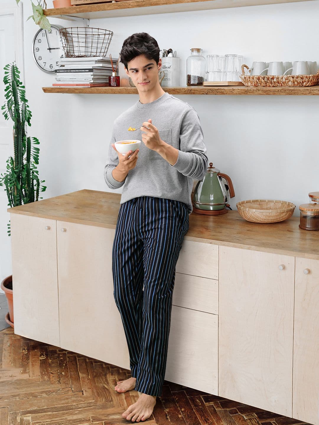 U.S. Polo Assn. Men Striped Pure Cotton Lightweight Relaxed Lounge Pants - view 1