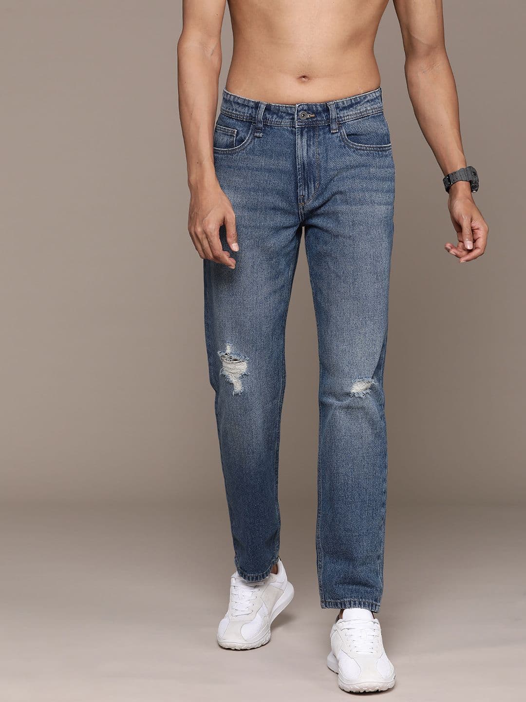 The Roadster Lifestyle Co. Men Blue Relaxed Fit Low Distressed Pure Cotton Jeans - view 1