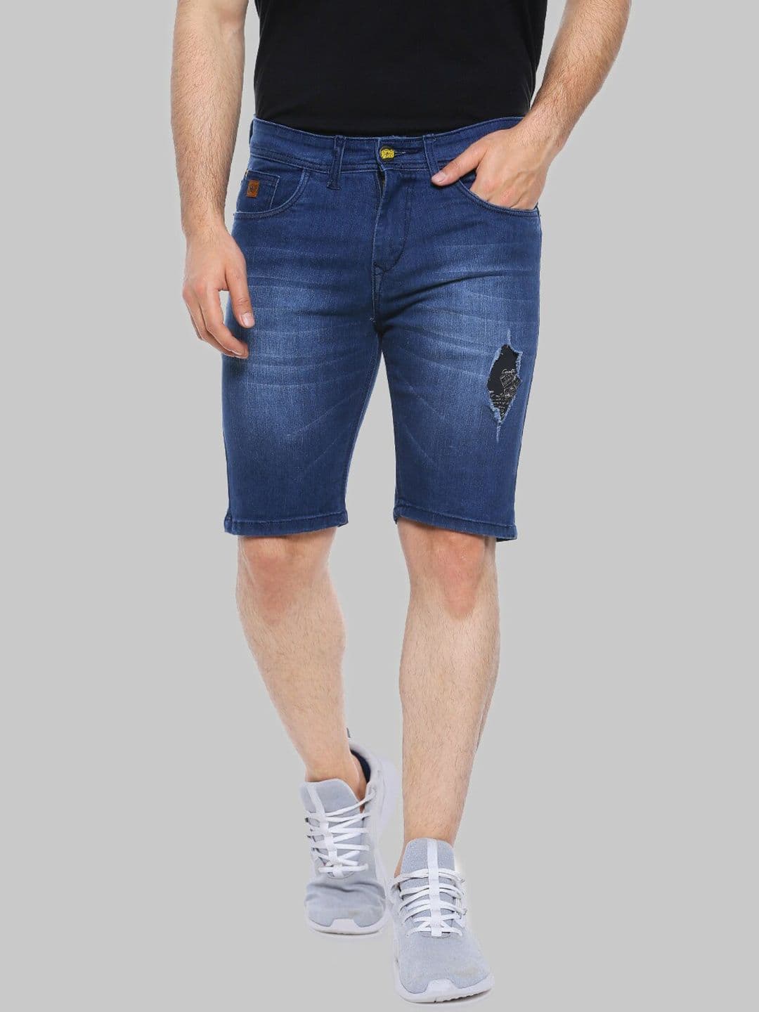 CAHOOT Men Blue Mildly Distressed Washed Cotton Denim Shorts - view 1