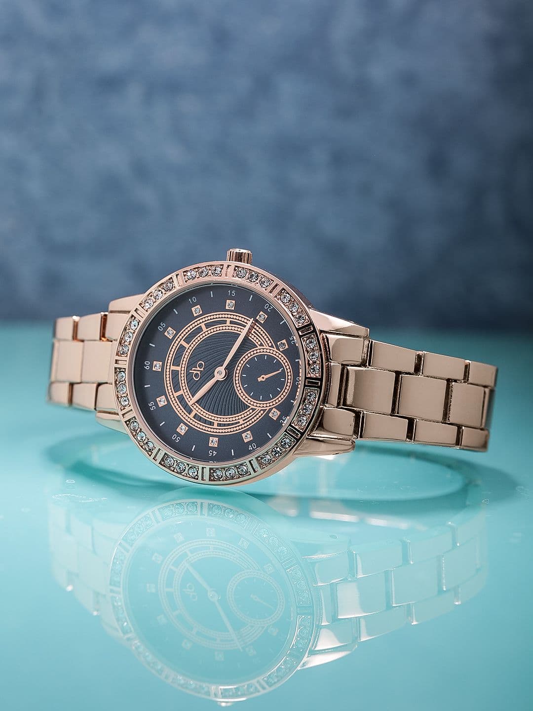 DressBerry Women Blue Analogue Watch MFB-PN-WTH-6211 - view 1
