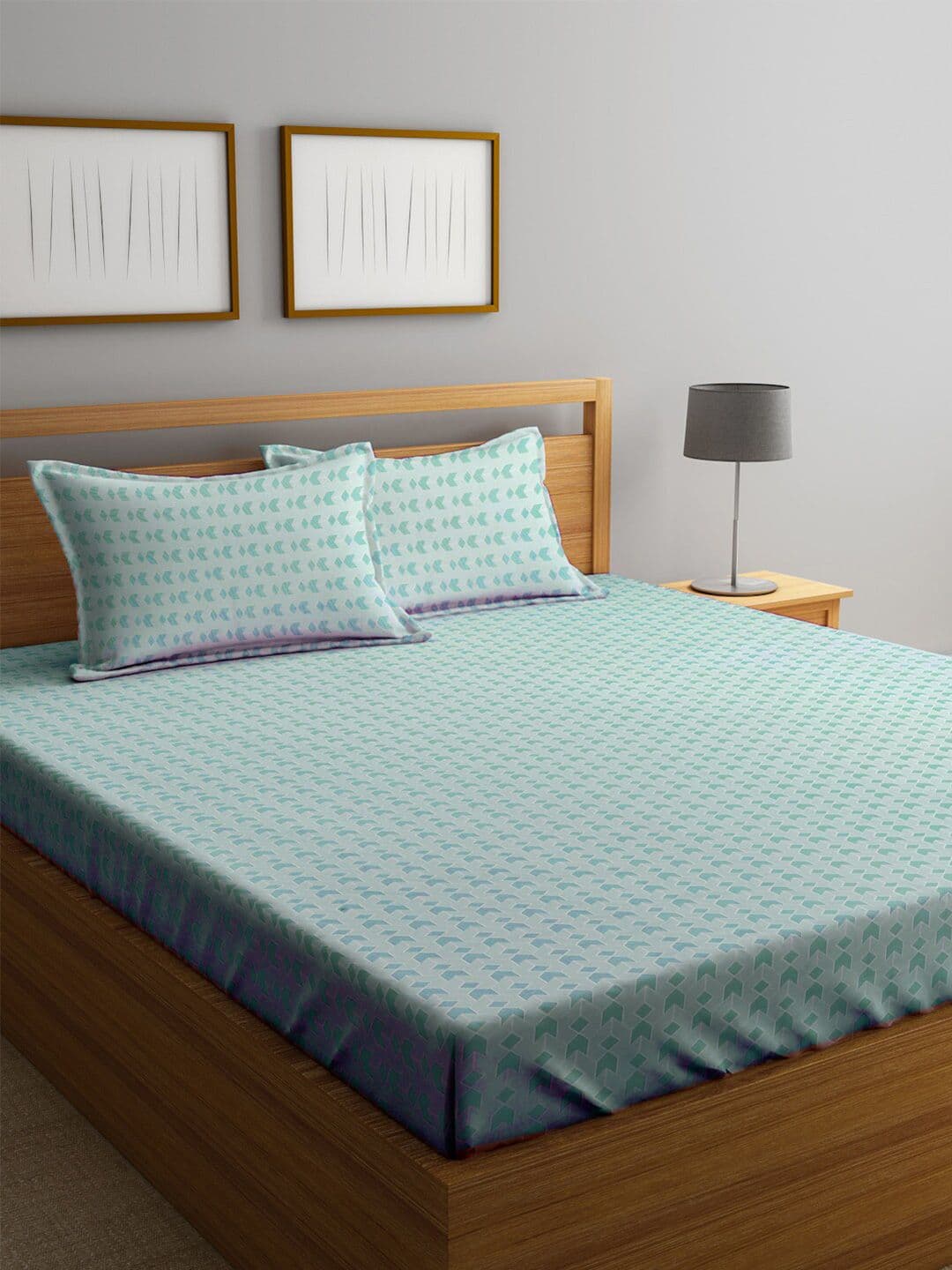 KLOTTHE Green Geometric 300 TC Double Fine Bedsheet with 2 Pillow Covers-98 x 87 inches - view 1