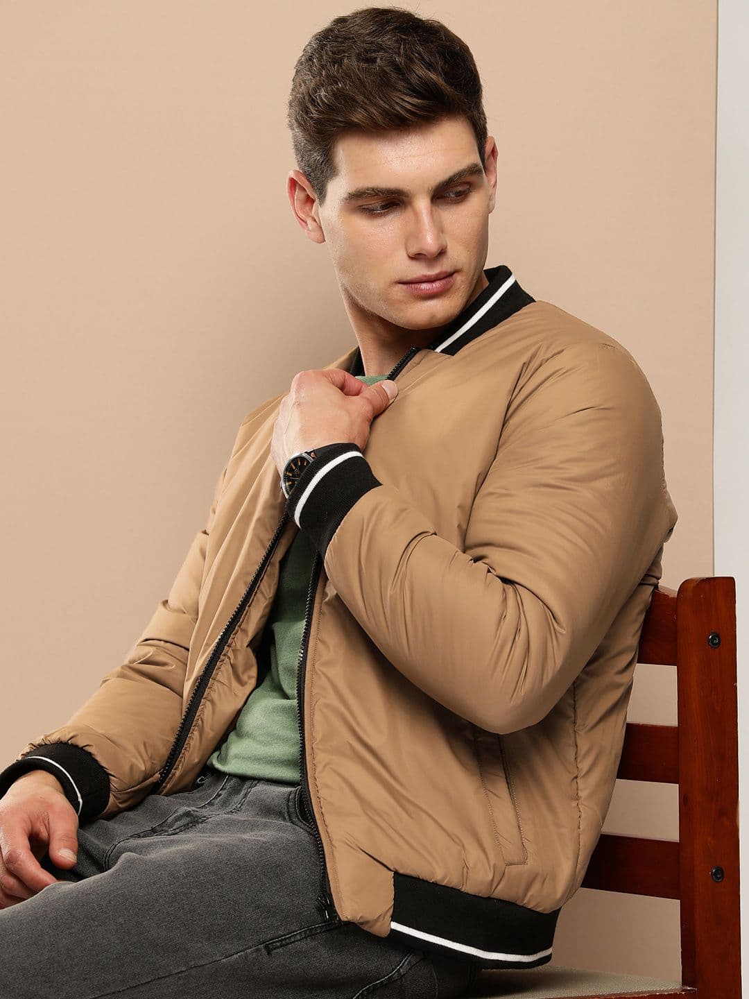 INVICTUS Solid Stand-Collar Puffer Jacket - view 1