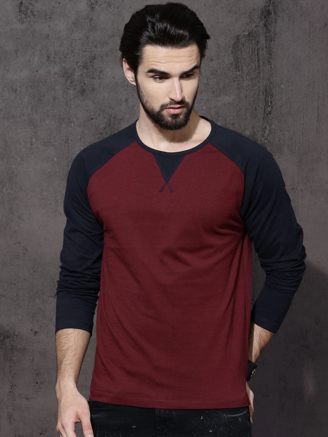 Roadster Men Maroon Navy Blue Cotton T-shirt - view 1