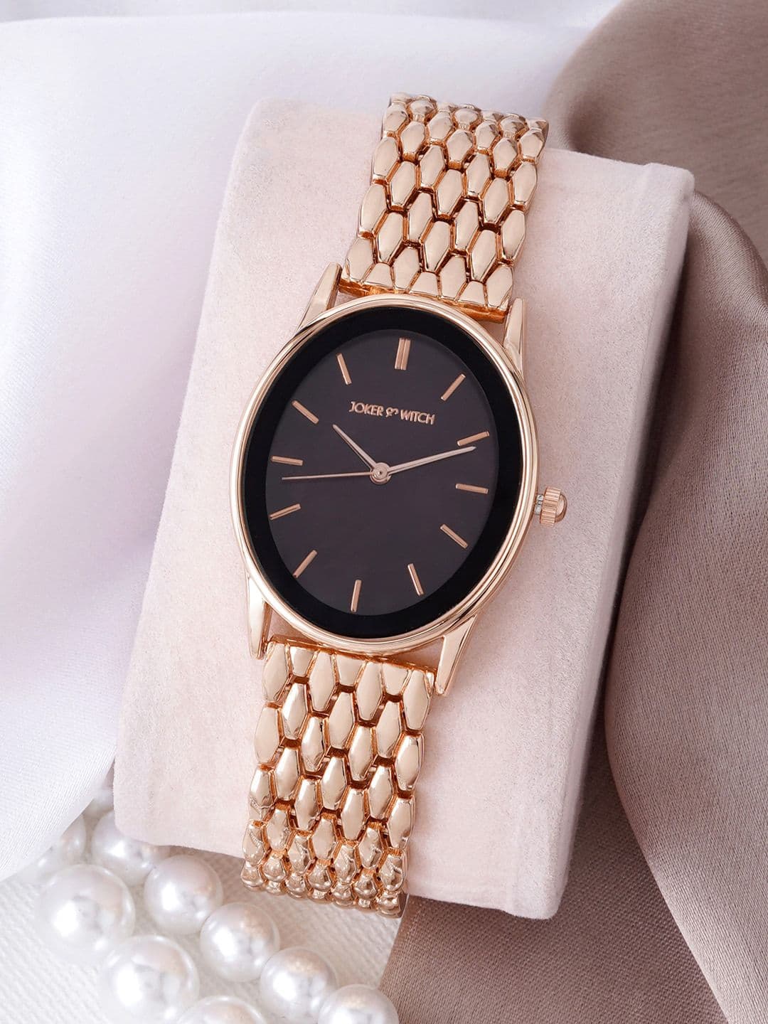 JOKER & WITCH Women Embellished Dial & Bracelet Style Straps Analogue Watch AMWW733 - view 1