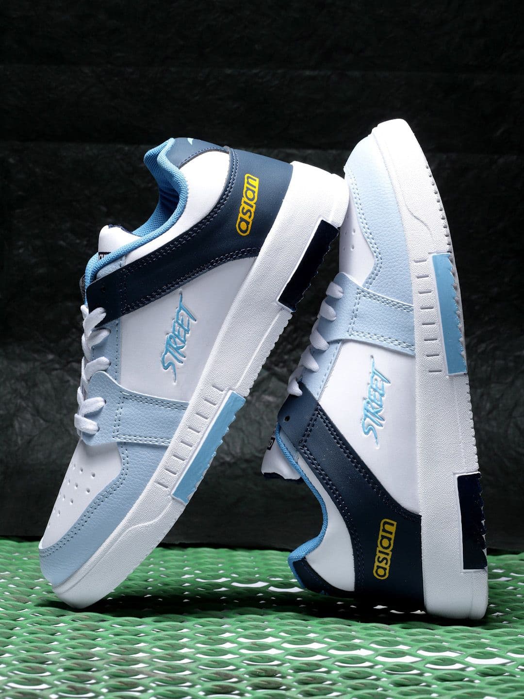 ASIAN Men Colourblocked Lightweight Sneakers - view 1