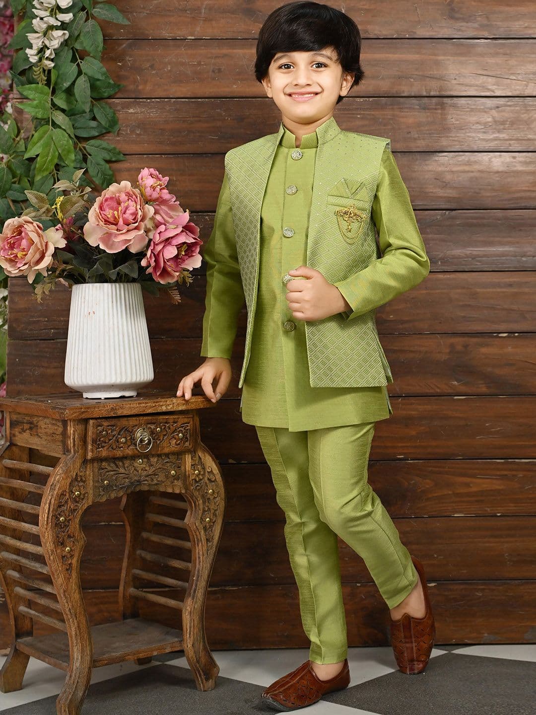 ahhaaaa Boys Mandarin Collar Kurta & Trousers with Woven Design Nehru Jacket - view 1