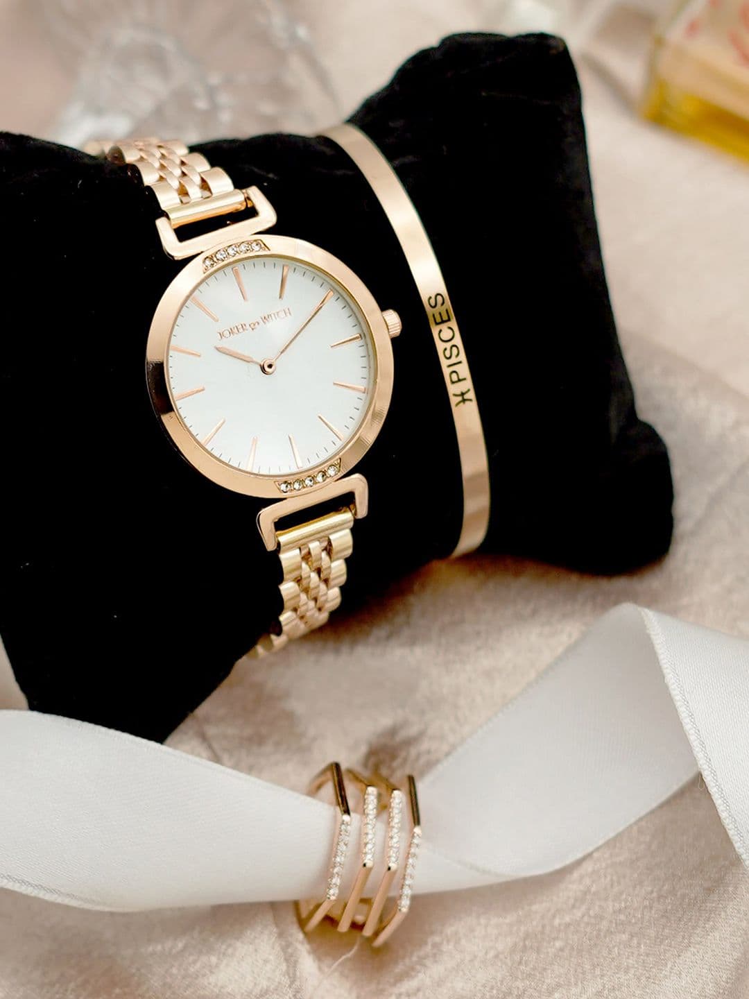 JOKER & WITCH Women Glistening Love Pisces Love Triangle Watch Gift Set - view 1