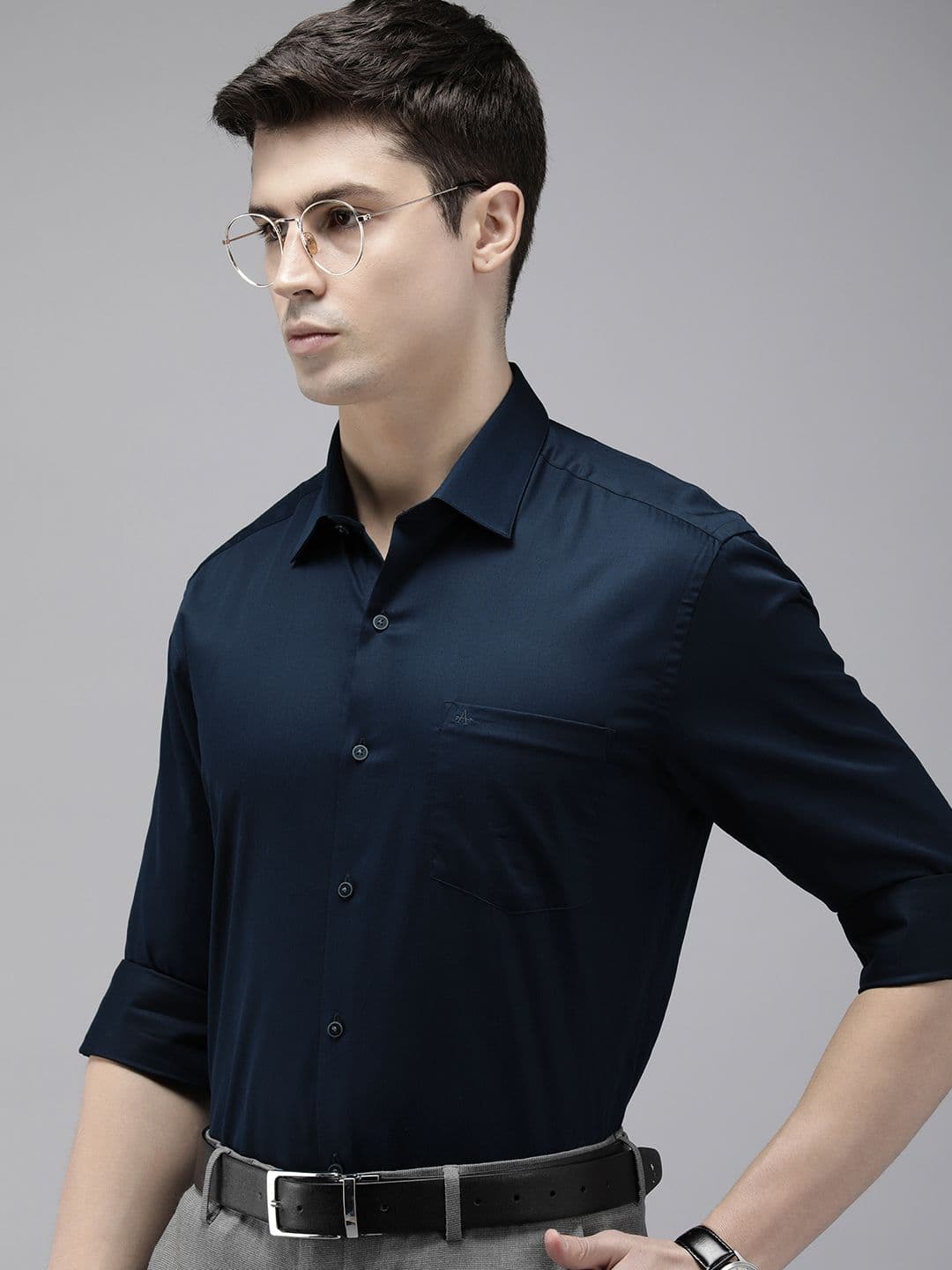 Arrow Solid Manhattan Slim Fit Pure Cotton Formal Shirt - view 1