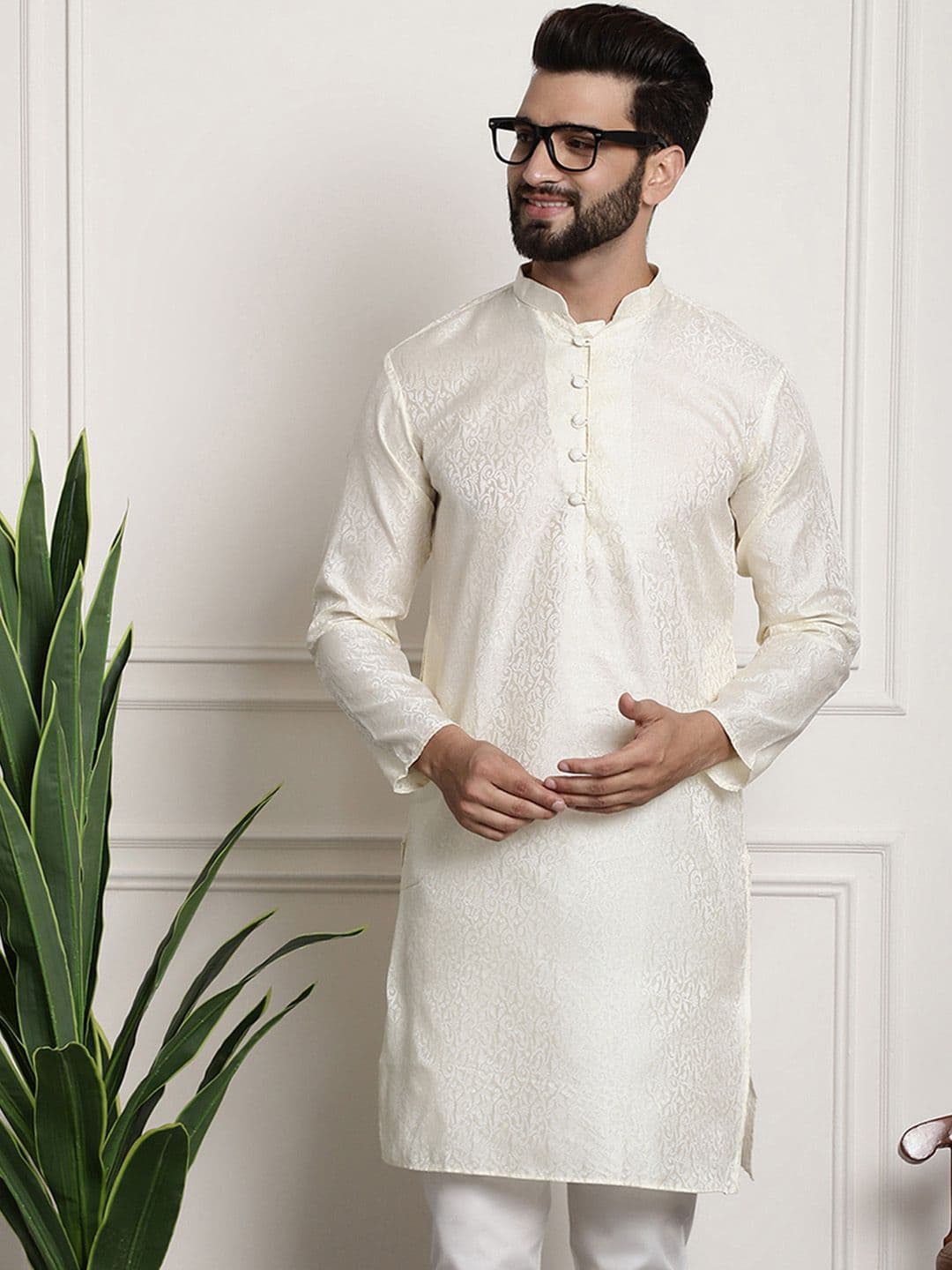 SOJANYA Ethnic Motifs Woven Design Mandarin Collar Long Sleeves Straight Kurta - view 1