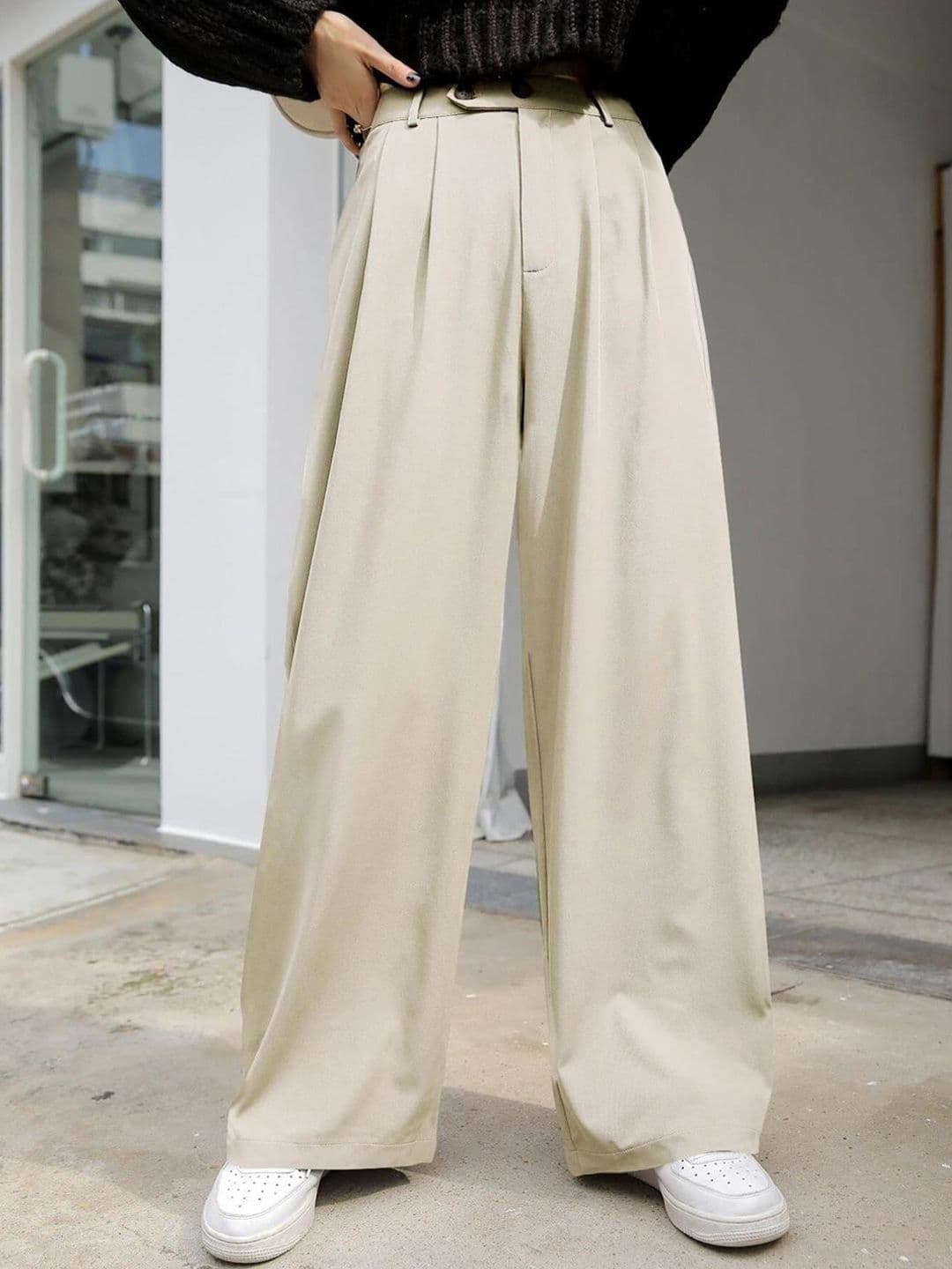 Kotty Women Relaxed Straight Leg Straight Fit High-Rise Easy Wash Pleated Trousers - view 1