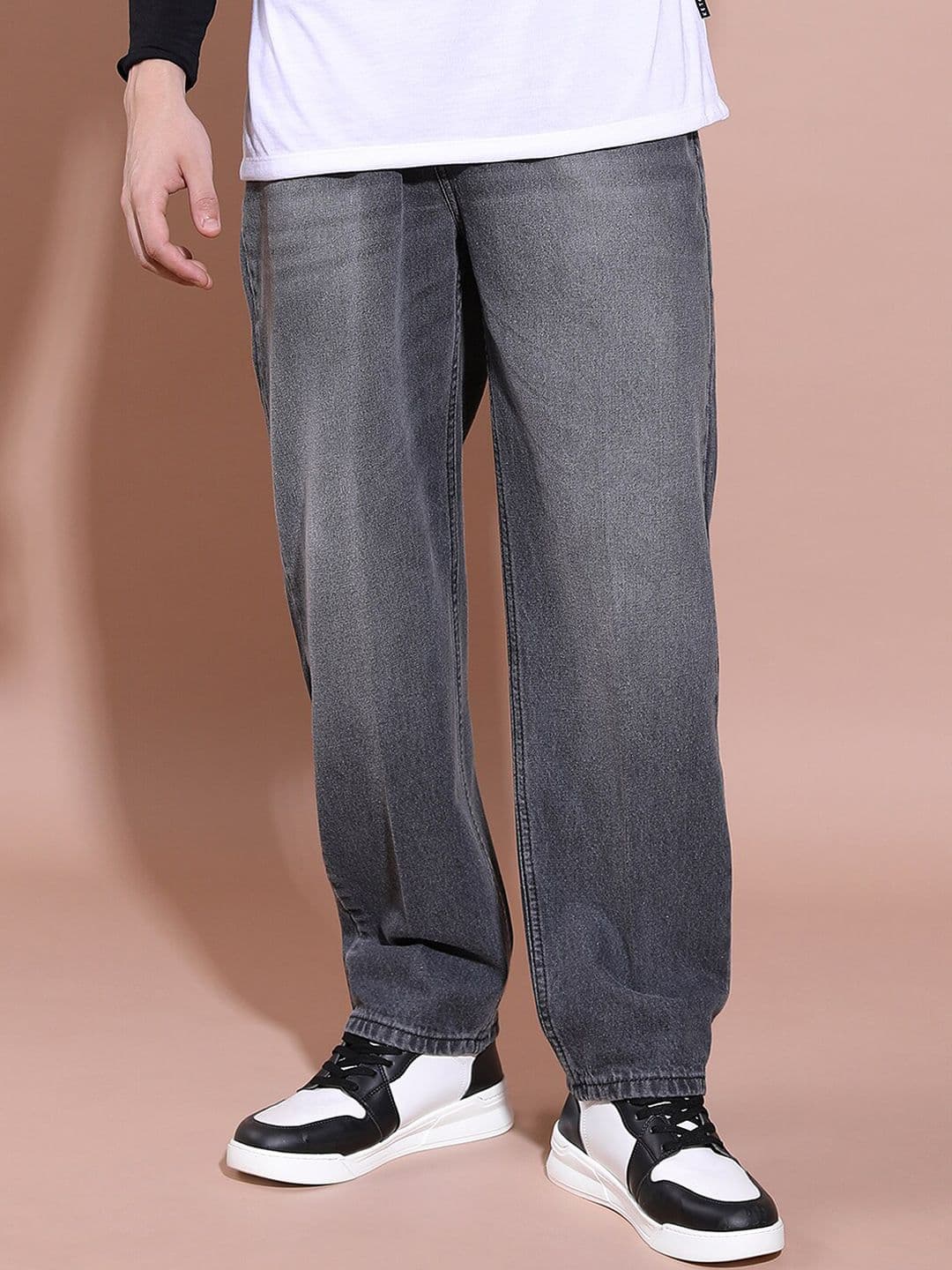 HIGHLANDER Men Clean Look Mid-Rise Relaxed Fit Light Fade Jeans - view 1