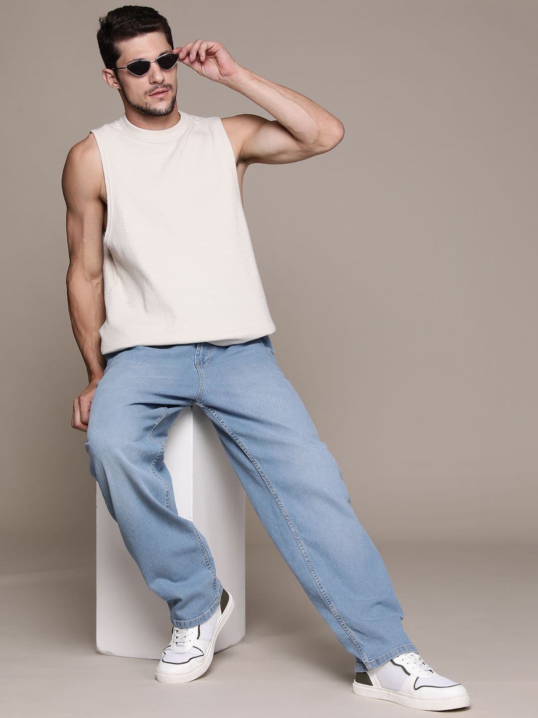 The Roadster Lifestyle Co. Men Loose Bootcut Low-Rise Light Fade Jeans - view 1