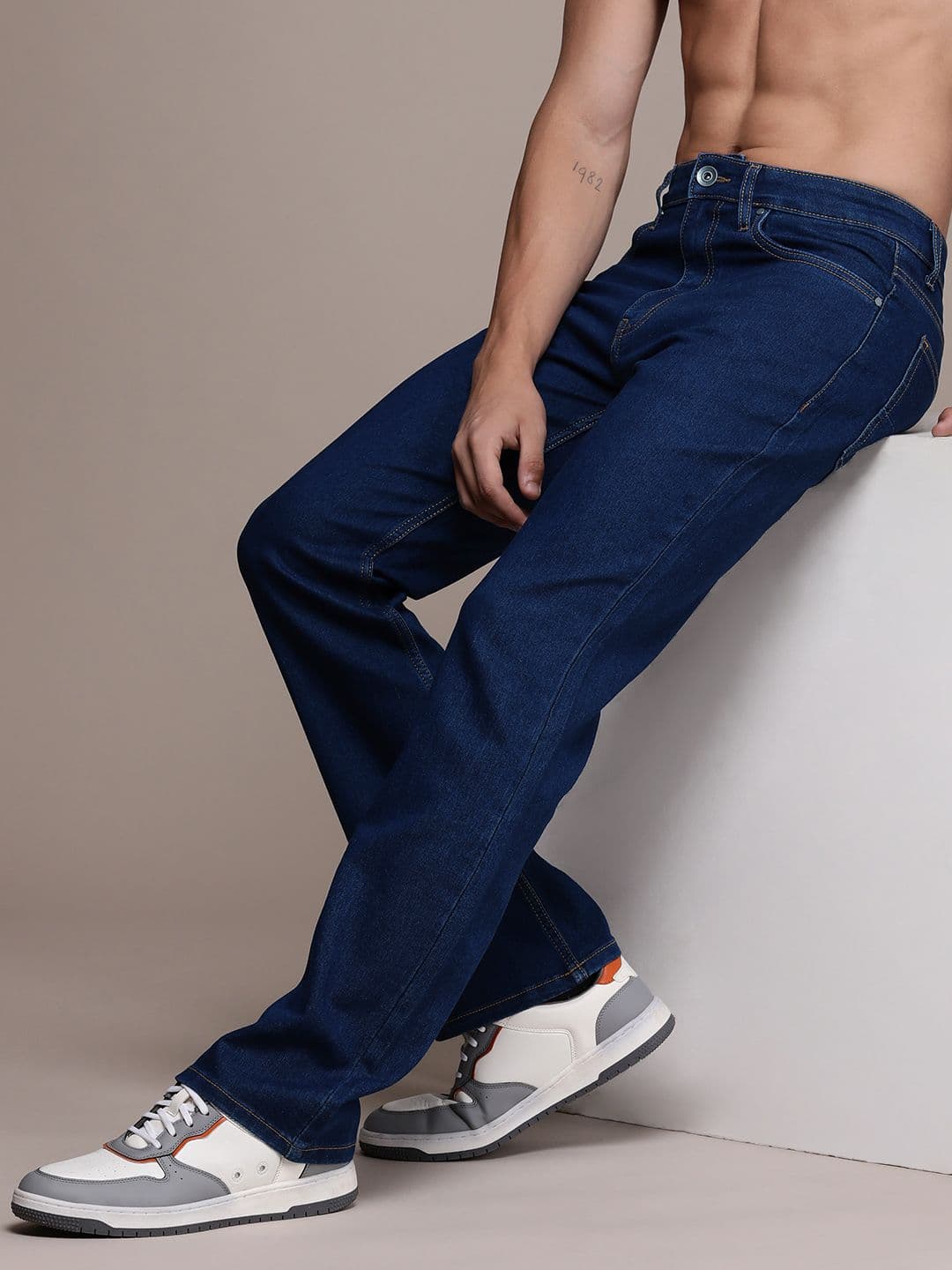 Roadster Men Bootcut Stretchable Jeans - view 1