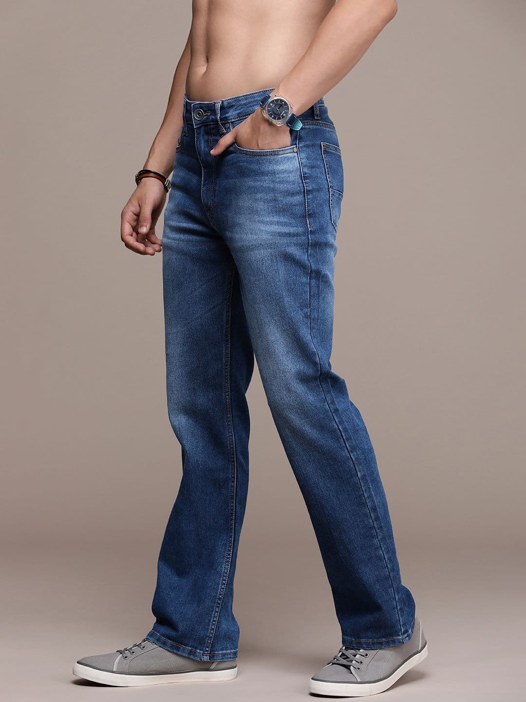 Roadster Men Bootcut Light Fade Stretchable Jeans - view 1