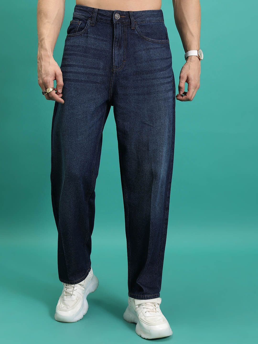 HIGHLANDER Men Loose Baggy Fit Mid-Rise Light Fade Cotton Jeans - view 1