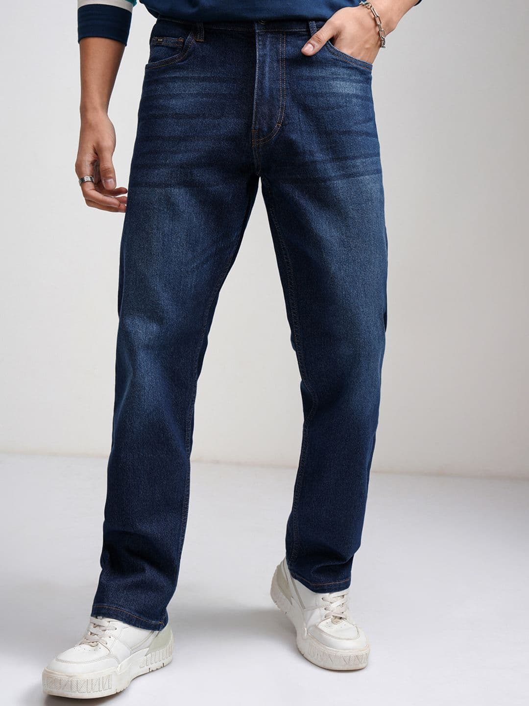 HIGHLANDER Men Straight Fit Mid-Rise Light Fade Cotton Stretchable Jeans - view 1