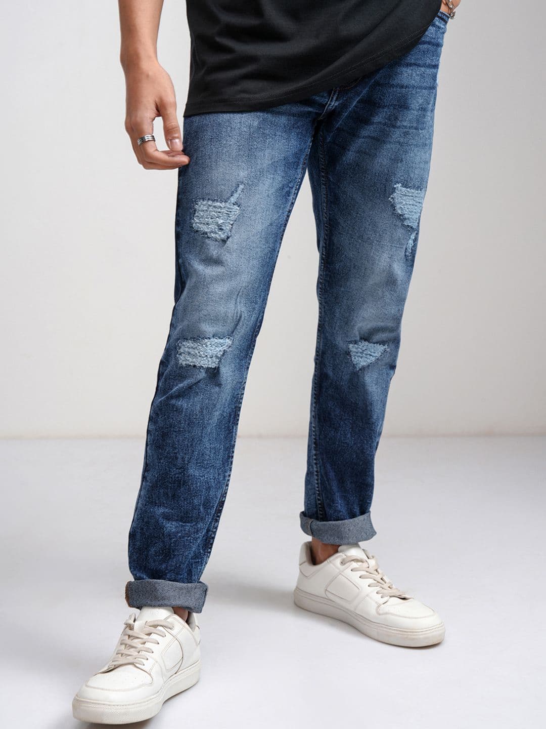 HIGHLANDER Men Blue Slim Fit Mid-Rise Distressed Light Fade Jeans - view 1