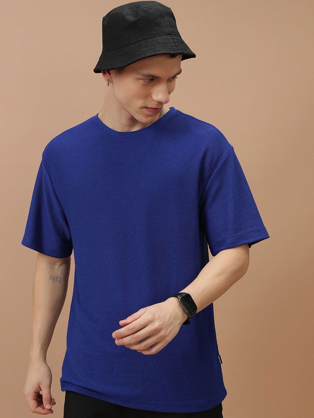 HIGHLANDER Round Neck Drop-Shoulder Sleeves Oversized Popcorn structured T-shirt - view 1