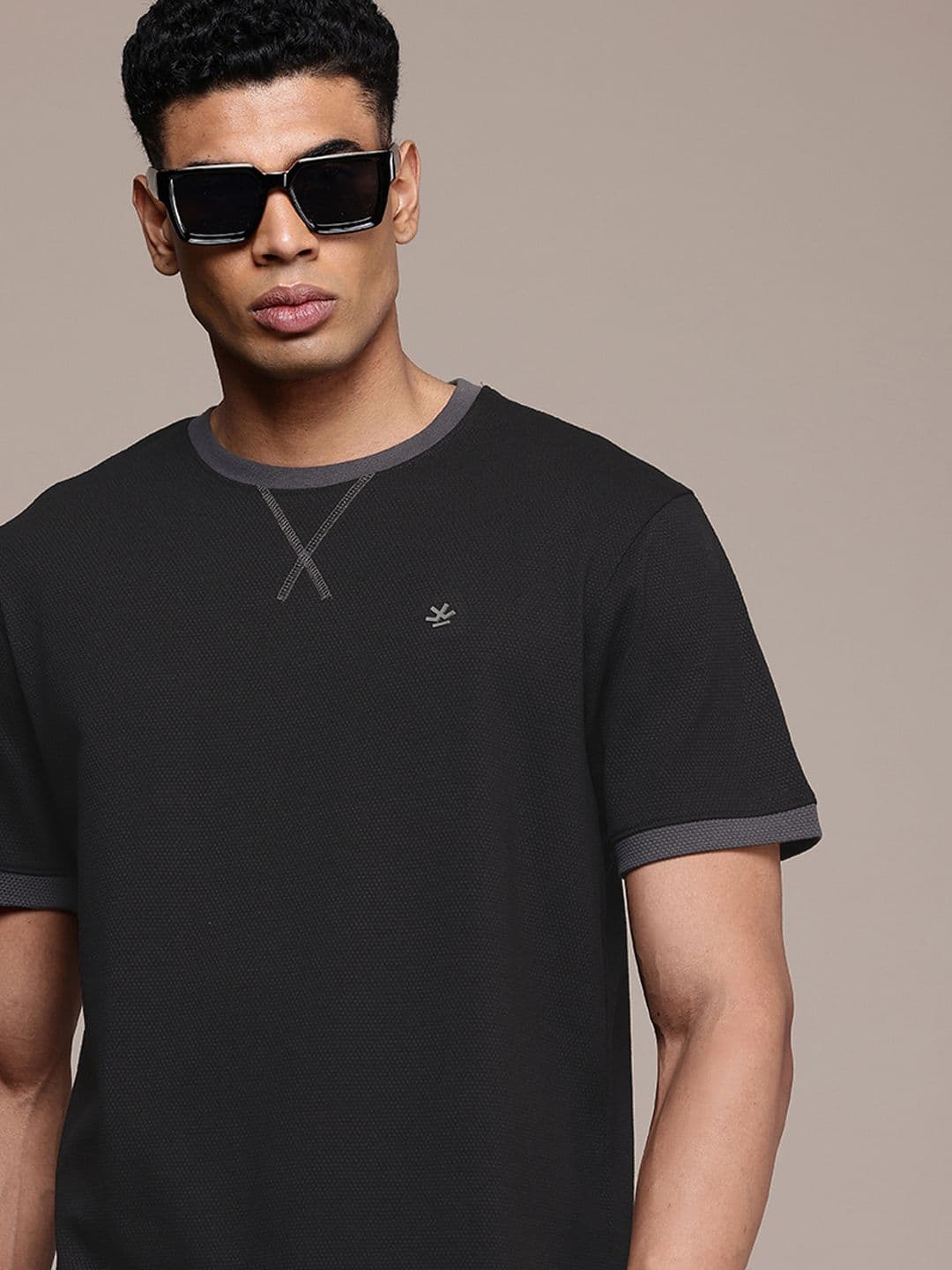 WROGN Round Neck Self Design T-shirt - view 1