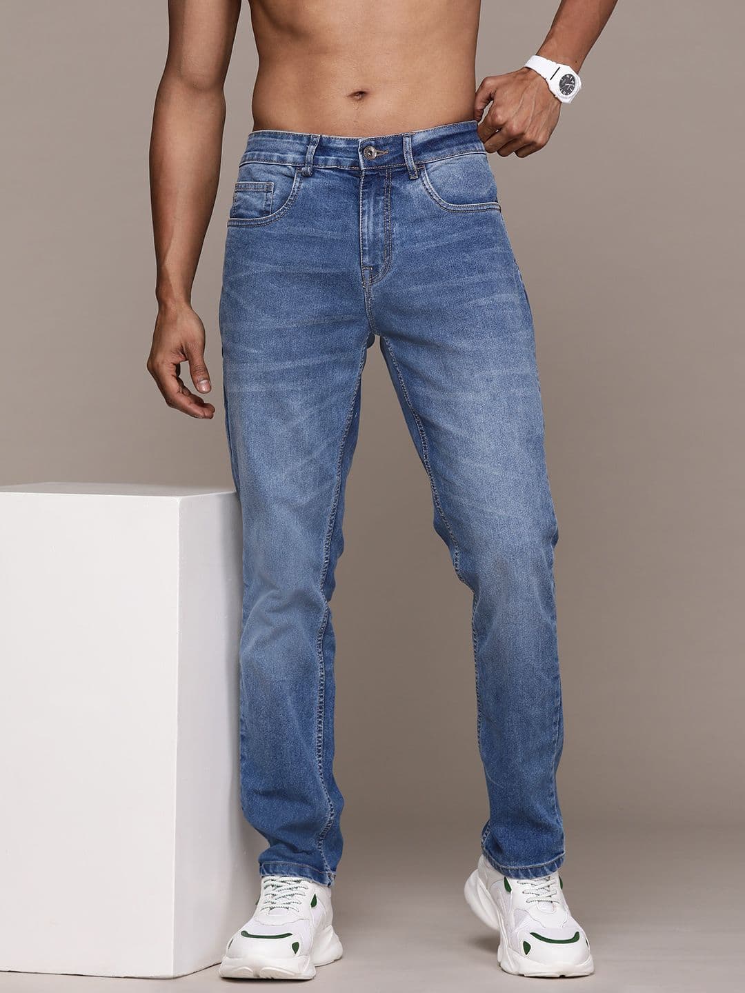 The Roadster Lifestyle Co. Men Slim Fit Light Fade Stretchable Jeans - view 1