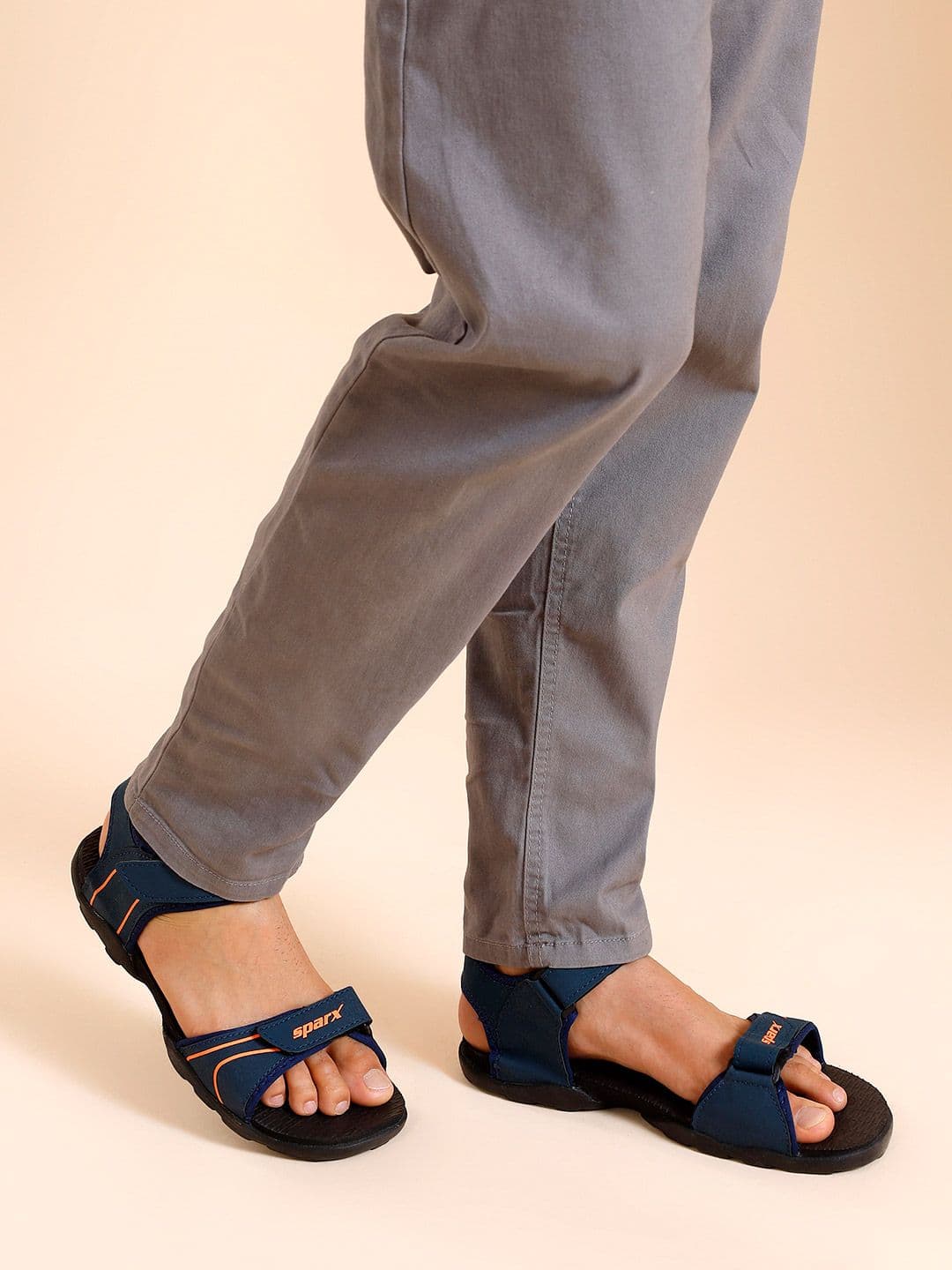 Sparx Men Textured Sports Sandals With Velcro Closure - view 1