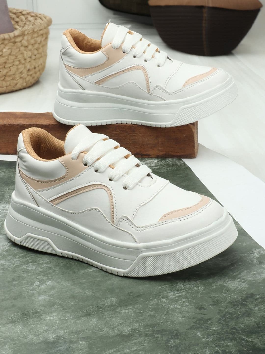 The Roadster Lifestyle Co. Women White & Tan Brown Colourblocked Flatform Sneakers - view 1