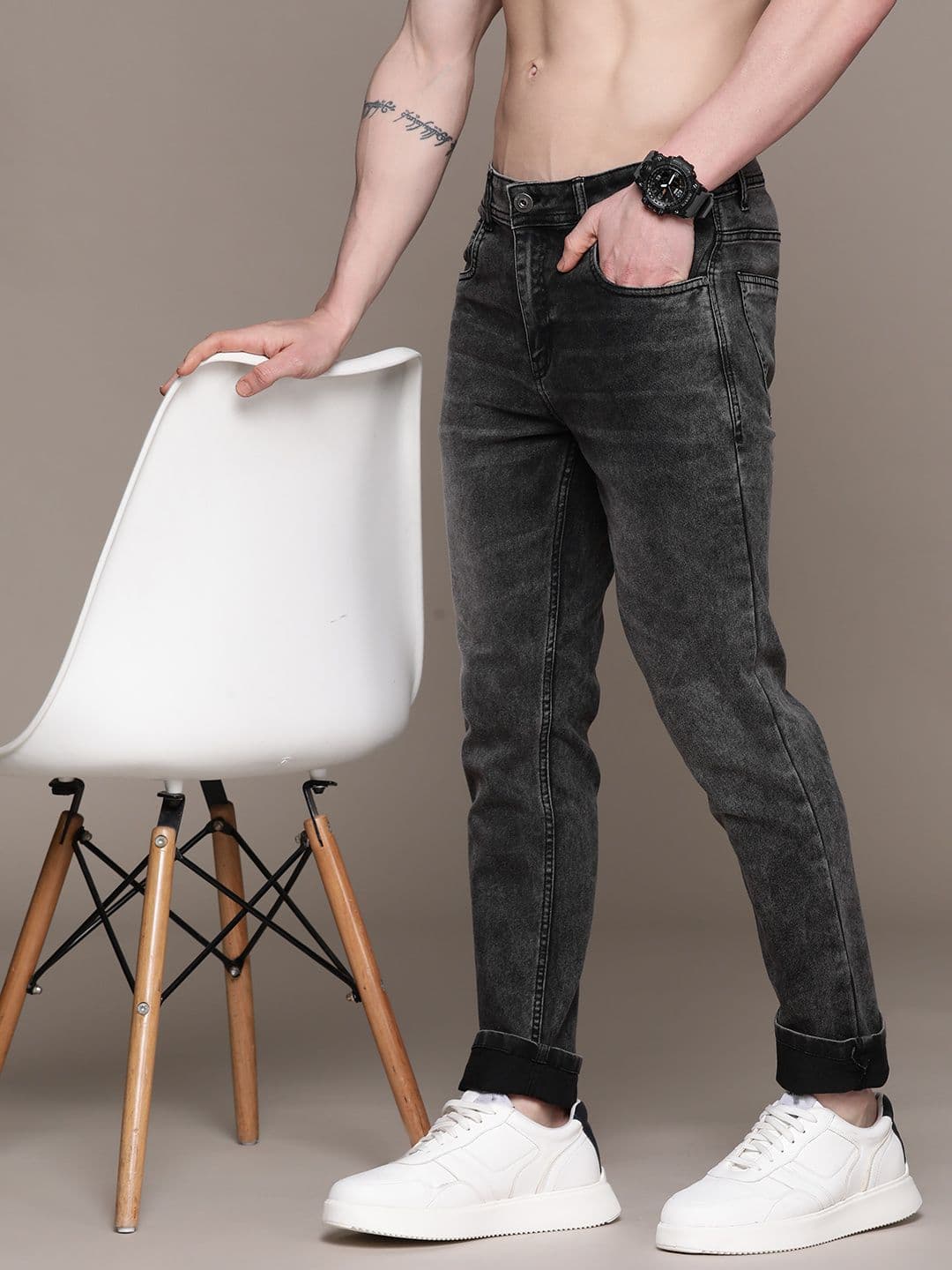 Roadster Men Skinny Fit Light Fade Stretchable Jeans - view 1