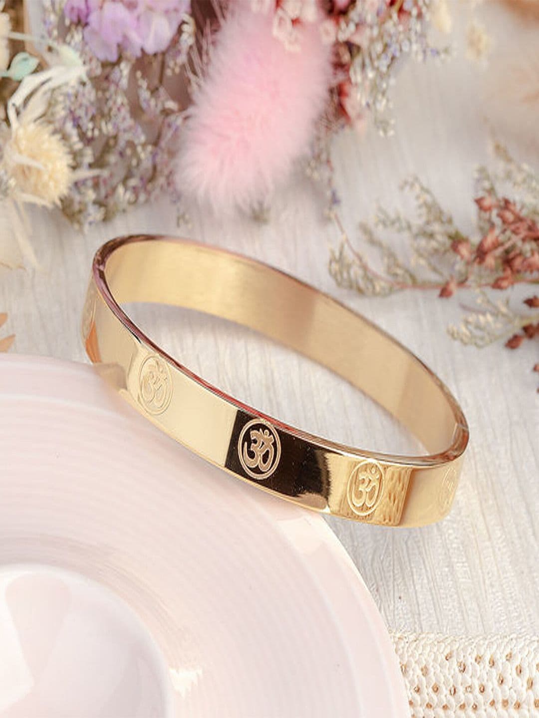 Fashion Frill Men Gold-Plated Kada Bracelet - view 1