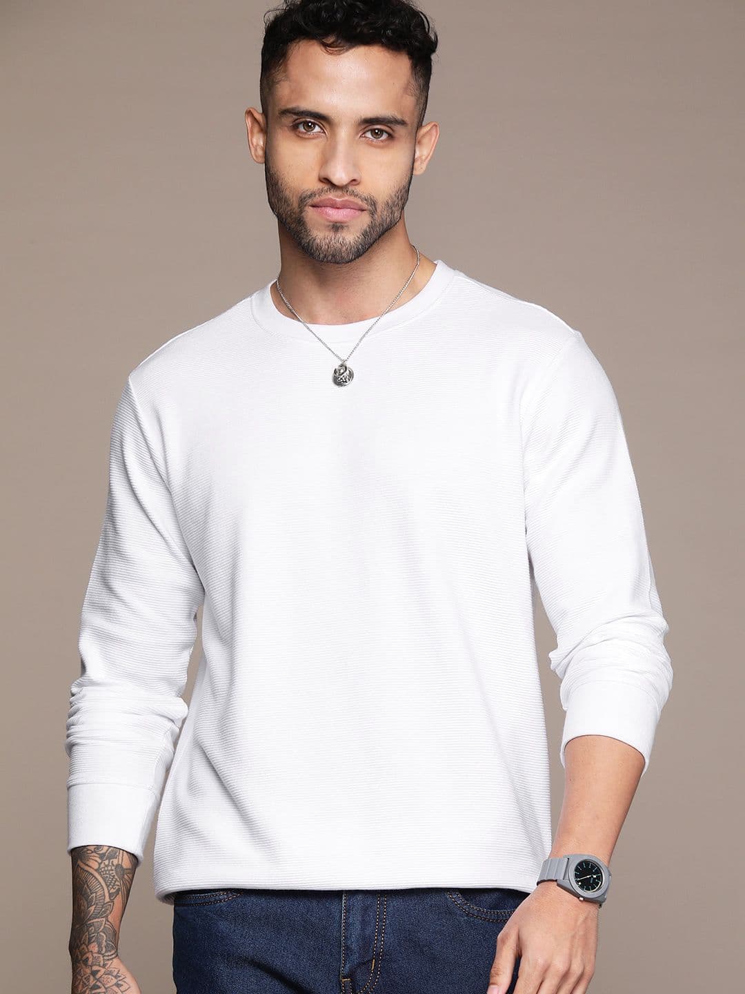 Roadster Men Solid T-shirt - view 1