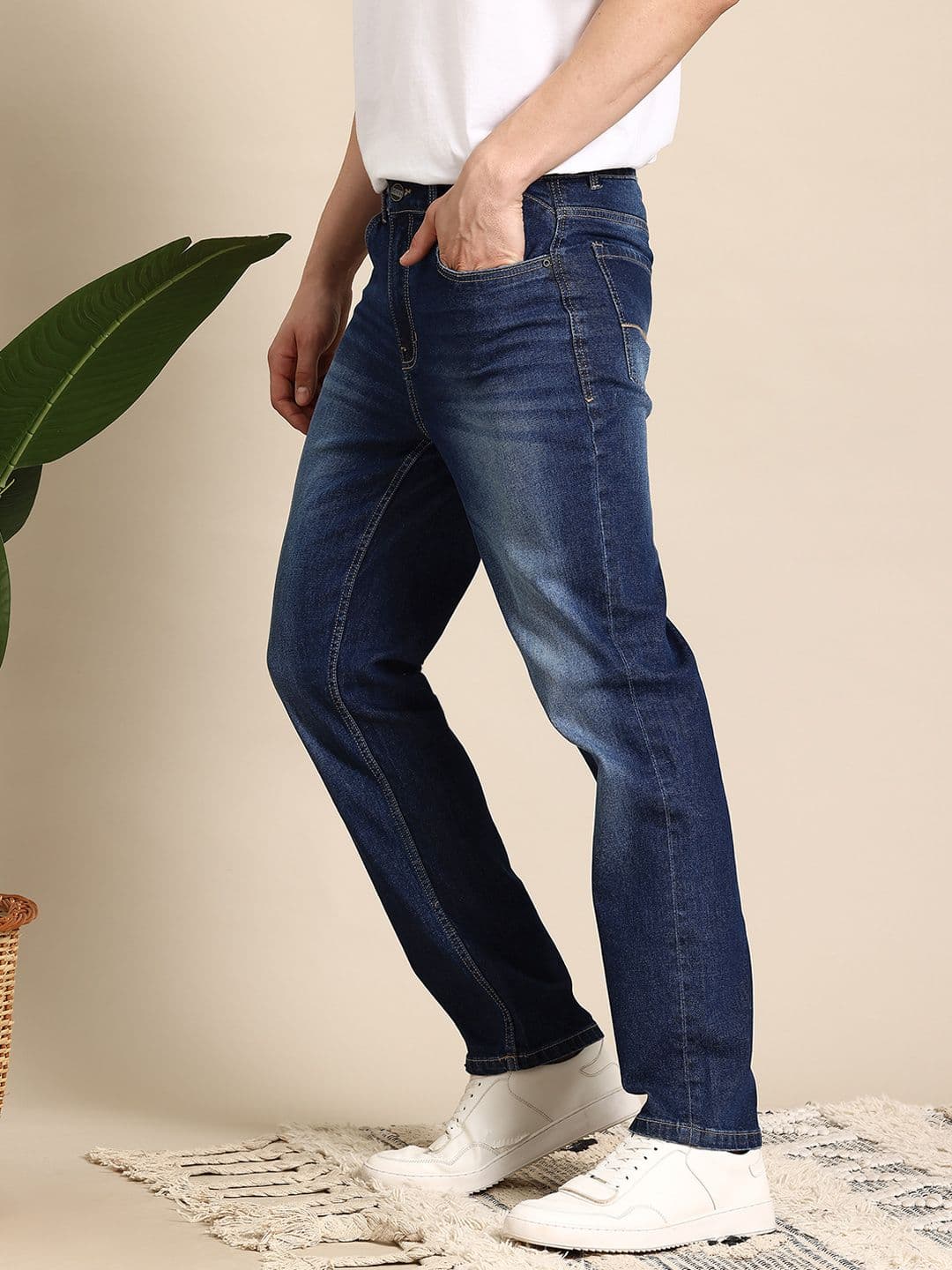 Mast & Harbour Men Relaxed Fit Light Fade Stretchable Jeans - view 1