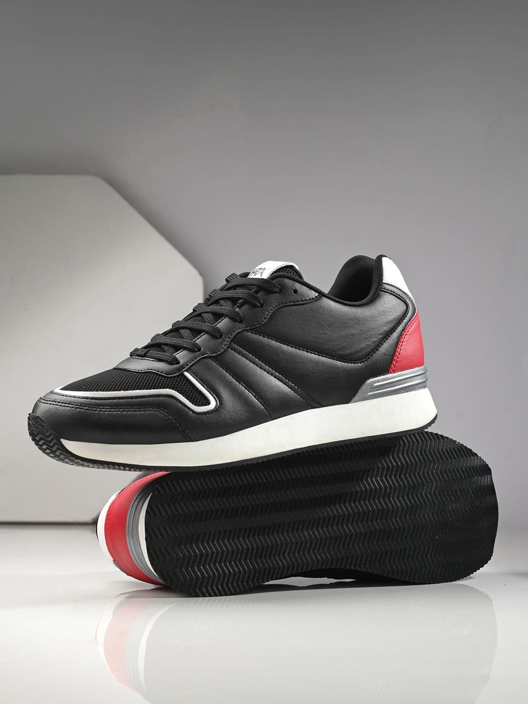 HRX by Hrithik Roshan Men Colourblocked Sneakers - view 1