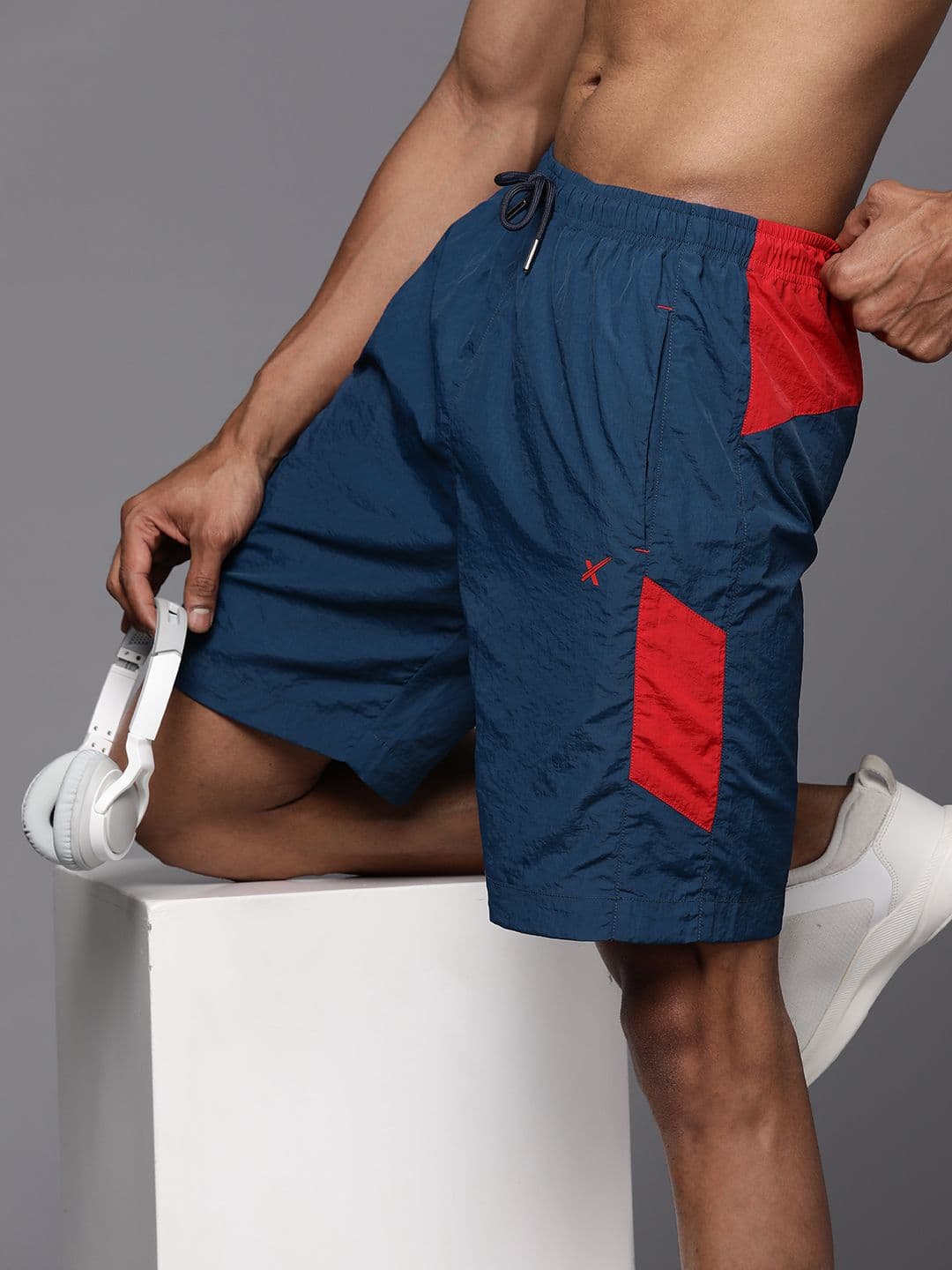 HRX by Hrithik Roshan Men Colourblocked Sports Shorts Technology - view 1