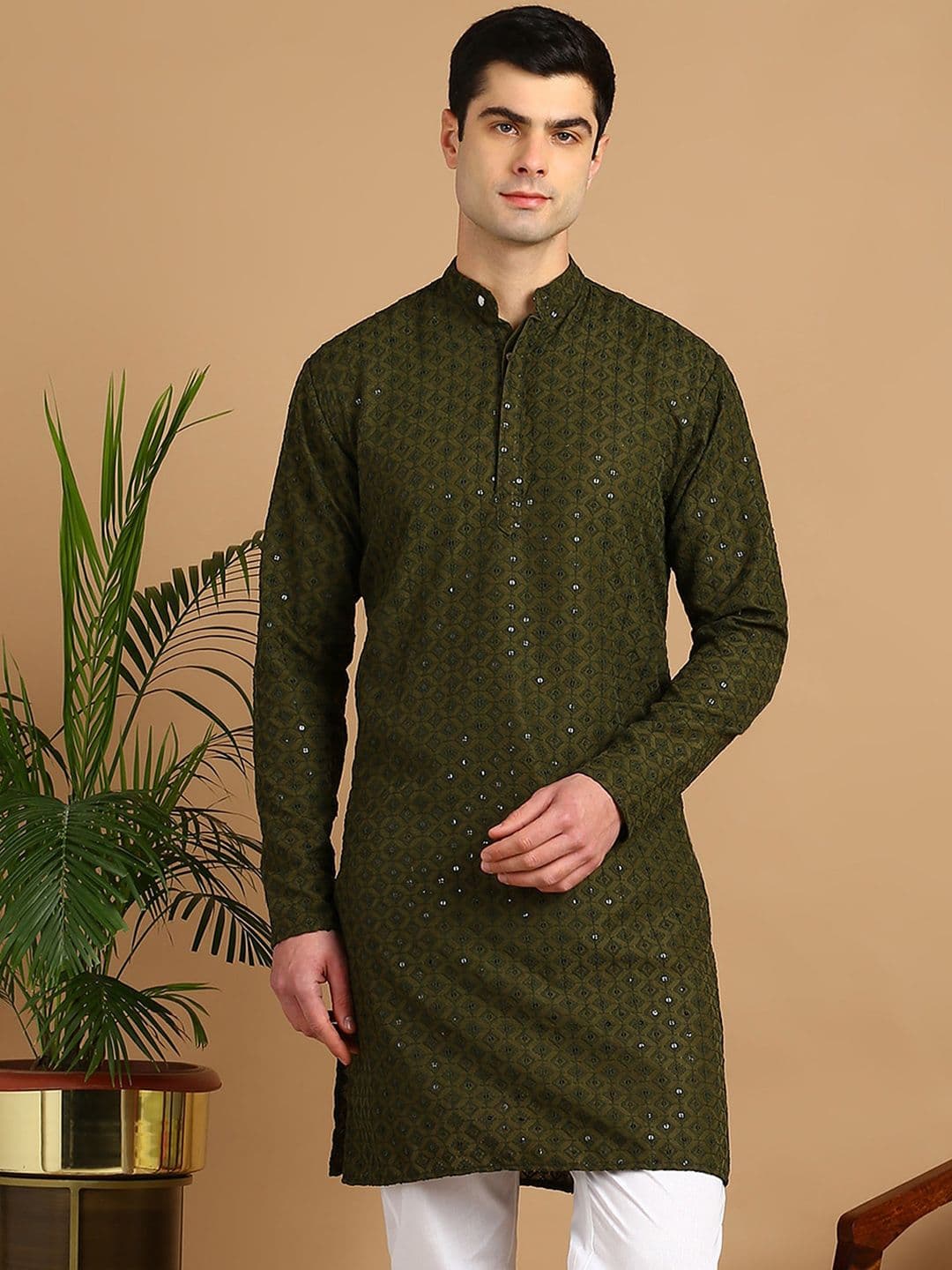 FUBAR Ethnic Motif Embroidered Sequined Straight Kurta - view 1