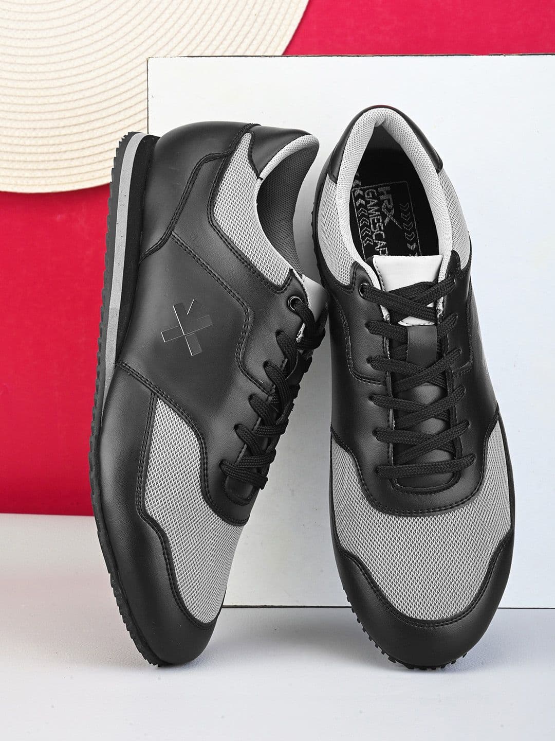 HRX by Hrithik Roshan Men Black Retro Jogger Round Toe Lightweight Sneakers - view 1