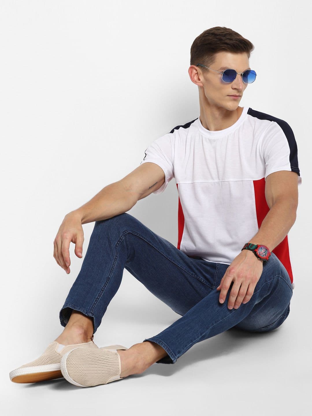 Bukkl Slim Fit Colourblocked Round Neck Cotton T-shirt - view 1