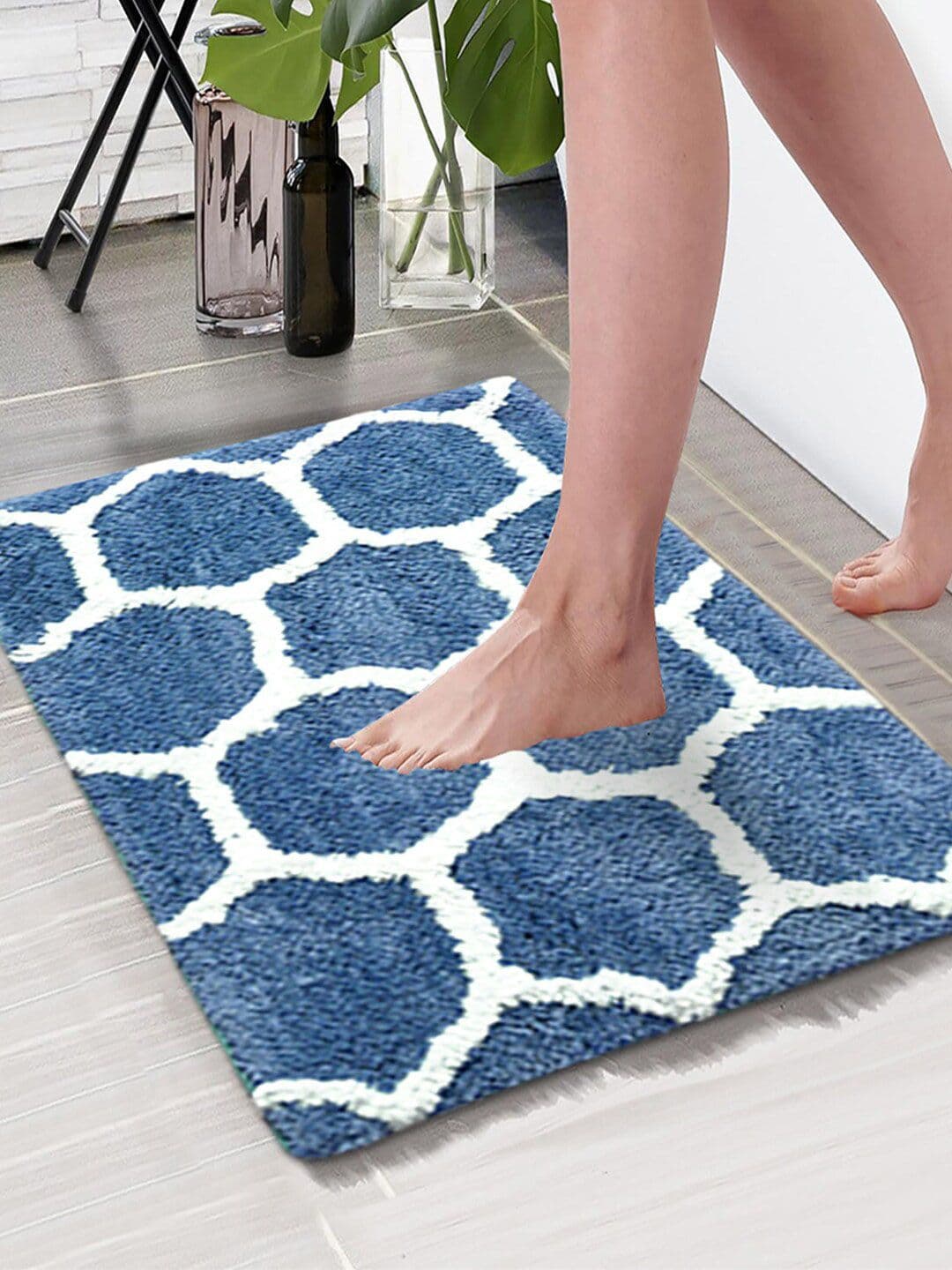 Aura Turquoise Blue Geometric 1850 GSM Microfiber Bath Rug - view 1