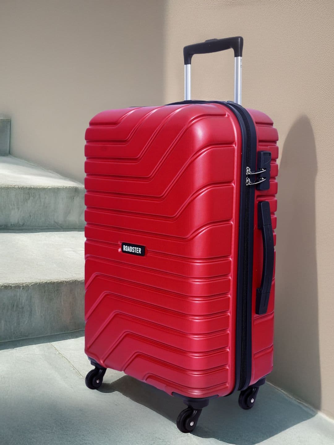Roadster Bent Large Trolley Suitcase - view 1