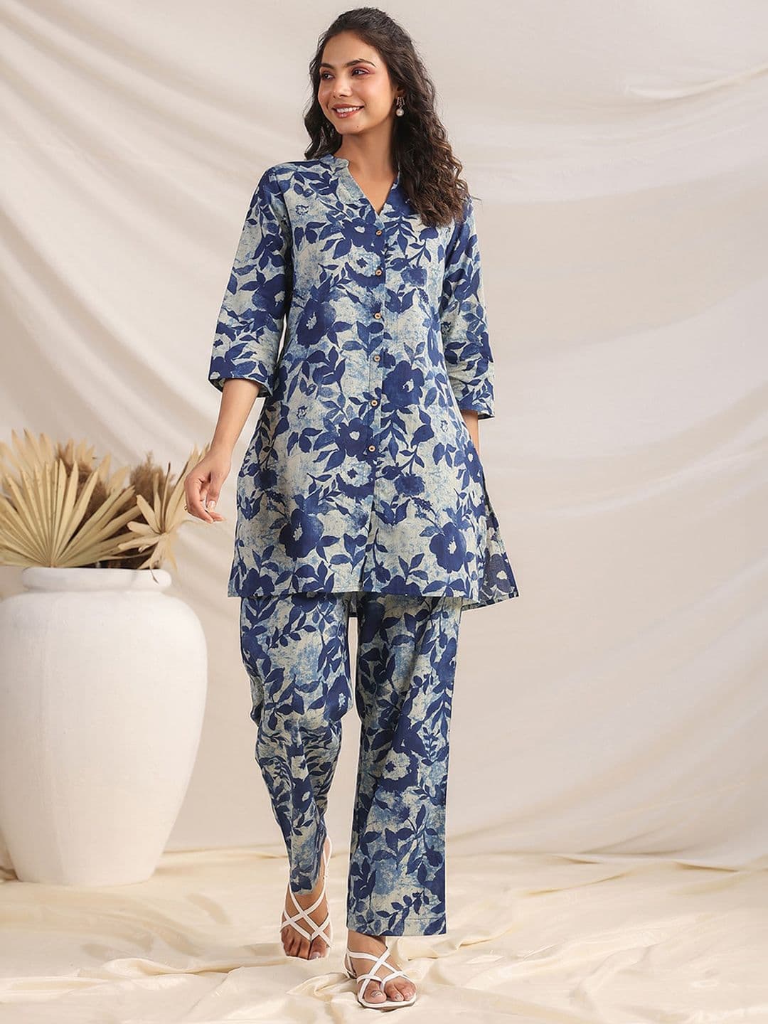 Janasya Women's Indigo Pure Cotton Floral Printed Regular Co-ord Set - view 1
