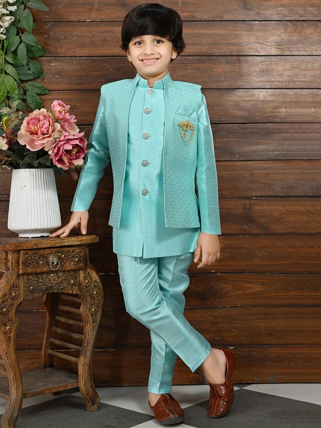 ahhaaaa Boys Mandarin Collar Sherwani Set - view 1
