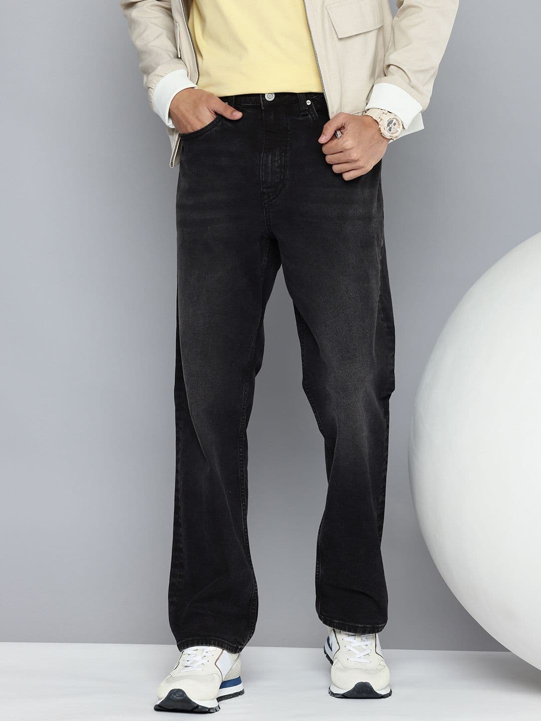 Aeropostale Men Relaxed Fit Light Fade Stretchable Jeans - view 1