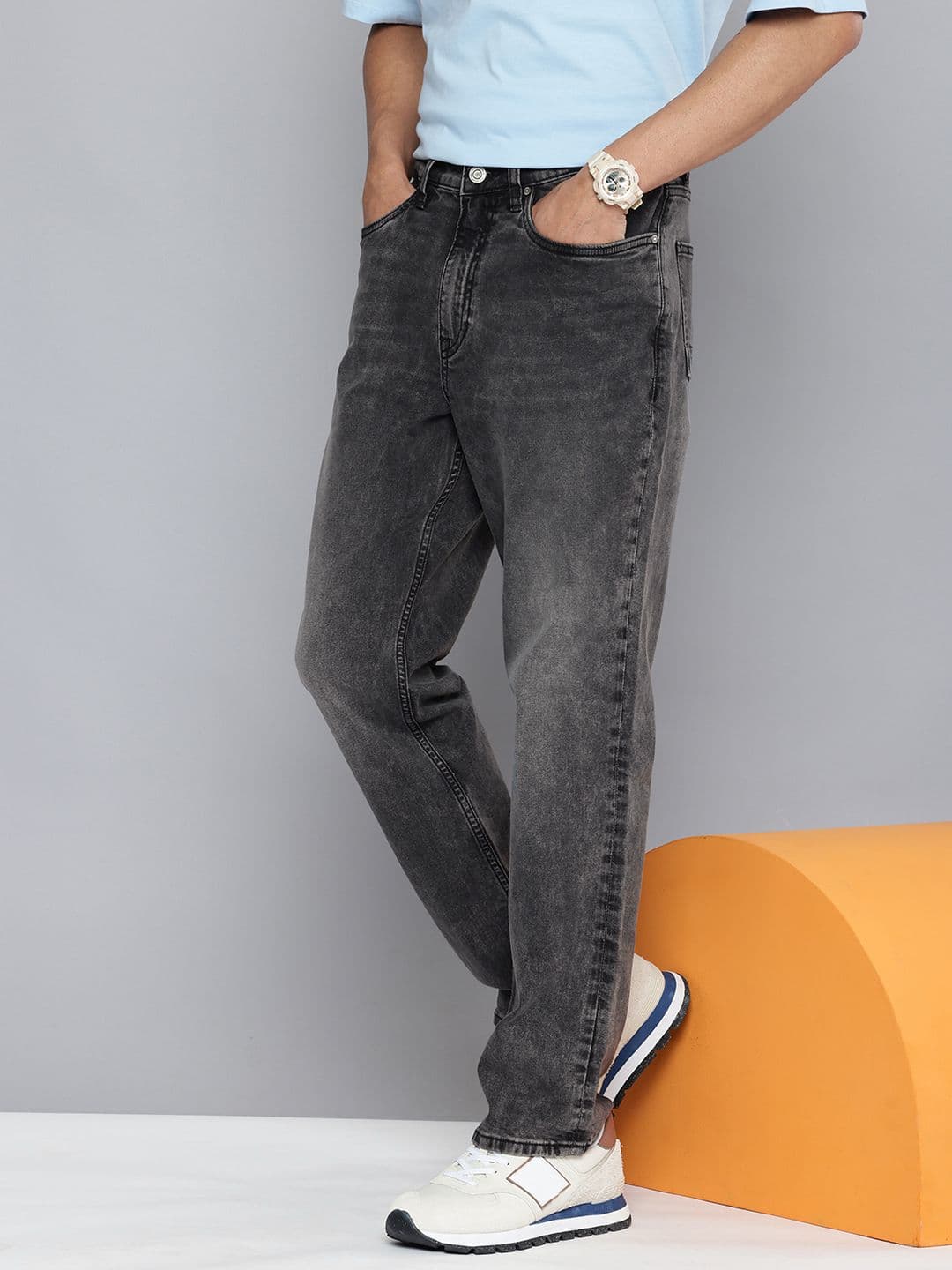 Aeropostale Men Relaxed Fit Heavy Fade Stretchable Jeans - view 1