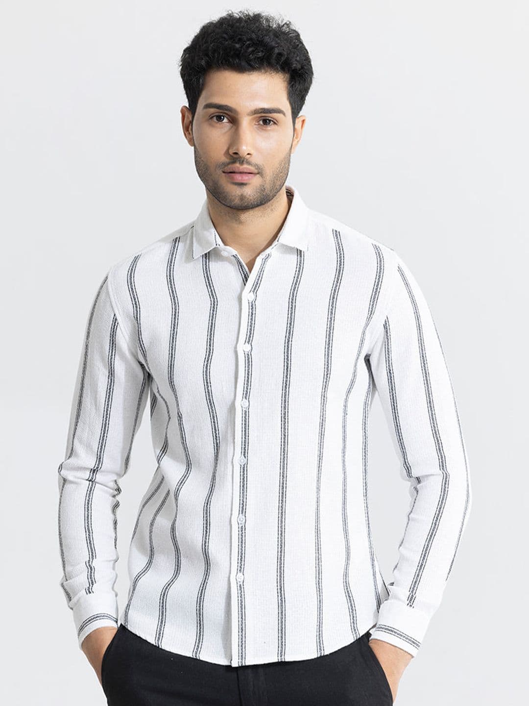 Snitch White Classic Slim Fit Striped Spread Collar Cotton Casual Shirt - view 1